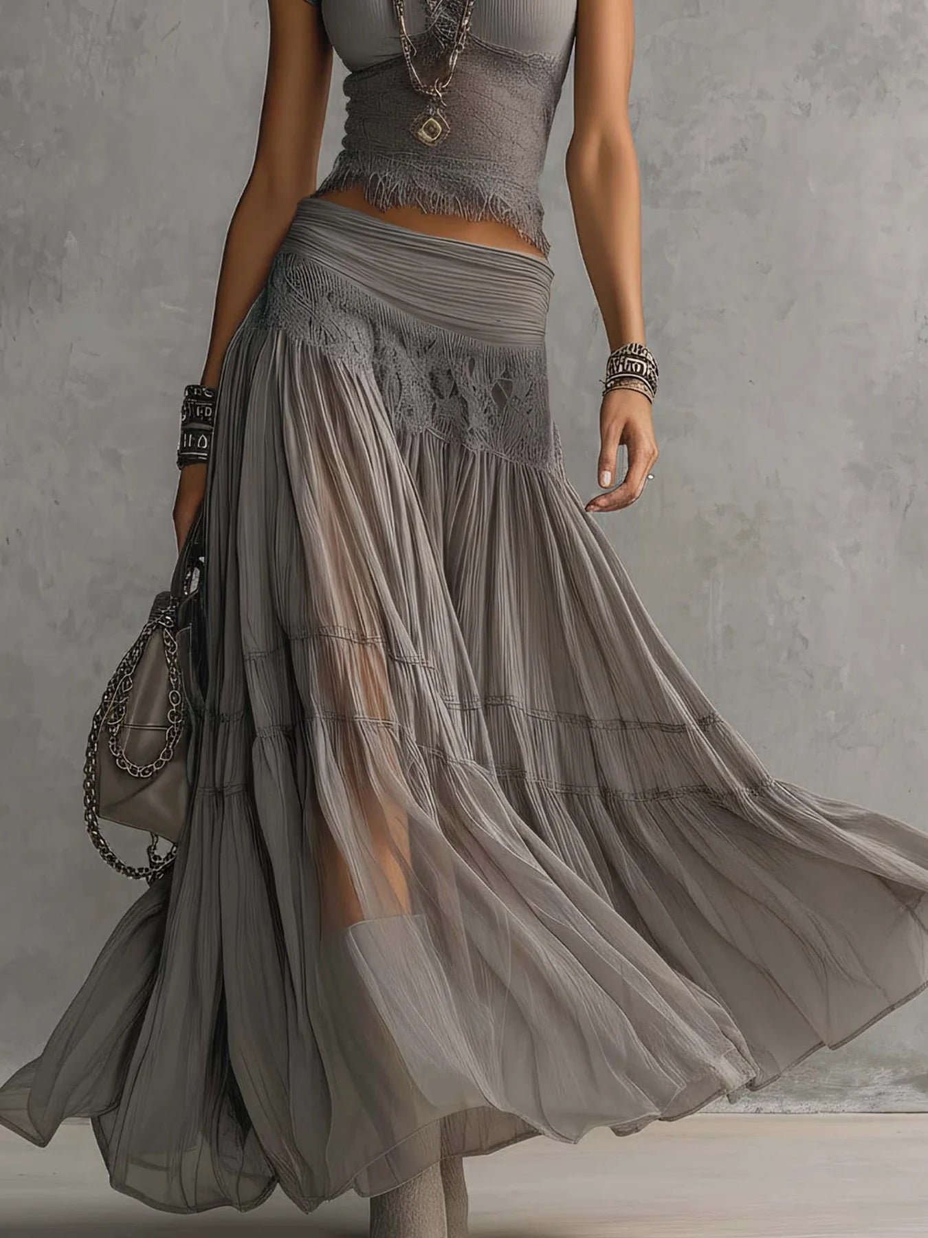Alba - Conjunto con top gris de paneles de encaje y falda larga plisada