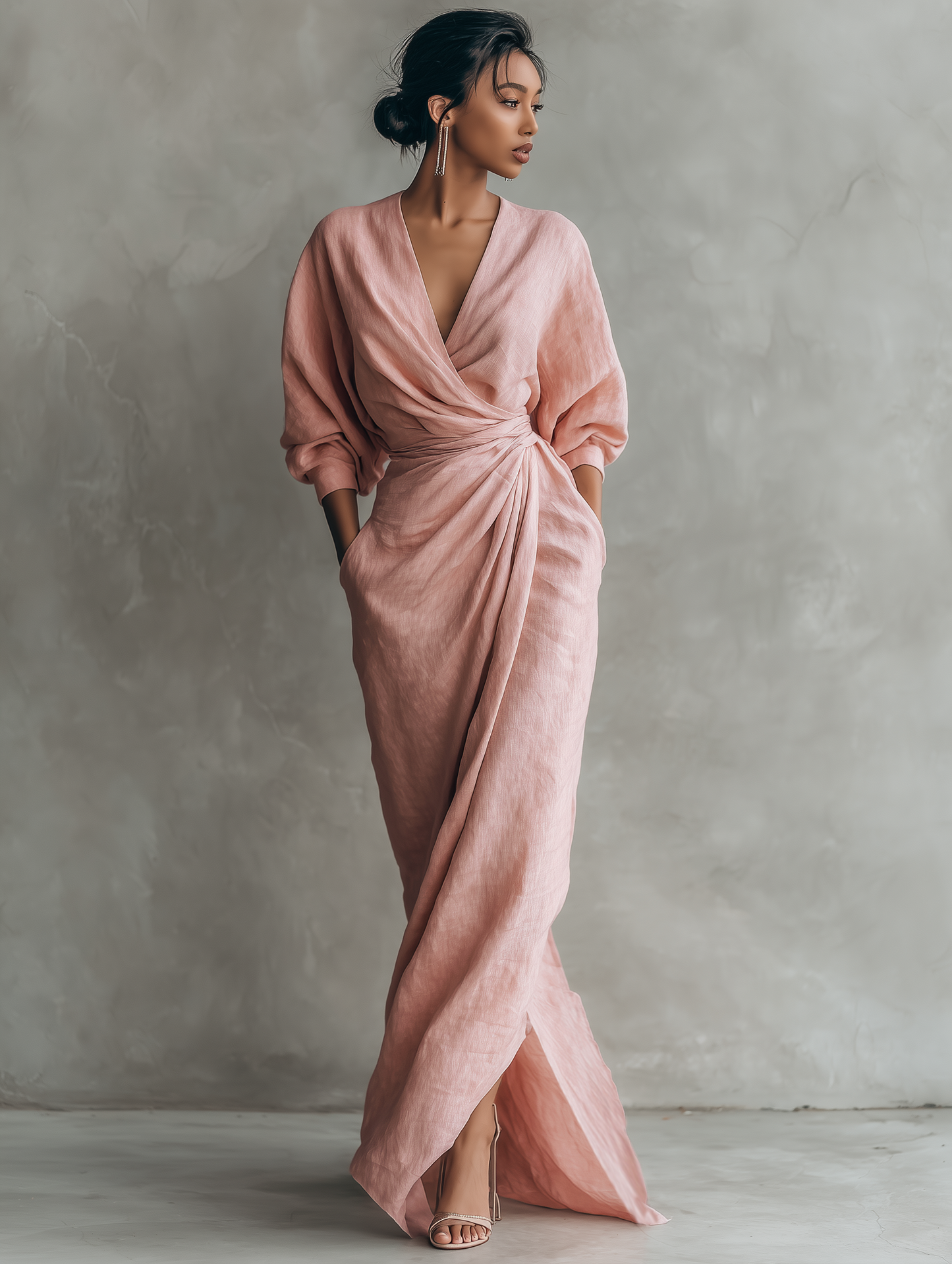 Orlanda | Vestido largo minimalista con escote en V en mezcla de lino