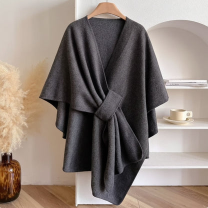 Aurora™️ – Poncho Envolvente de Elegancia Atemporal