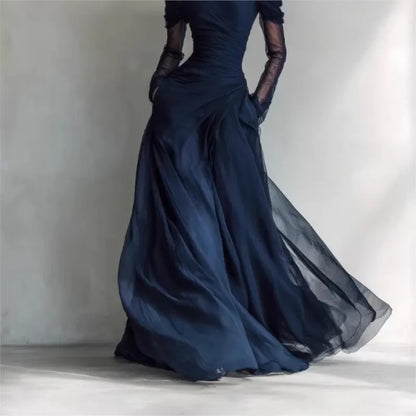 Eleonora | Vestido largo con hombros al descubierto e inserciones de malla