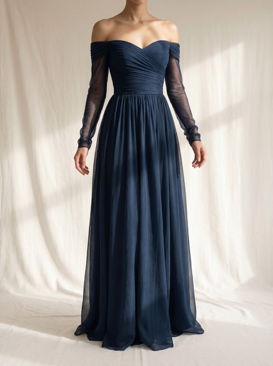 Eleonora | Vestido largo con hombros al descubierto e inserciones de malla